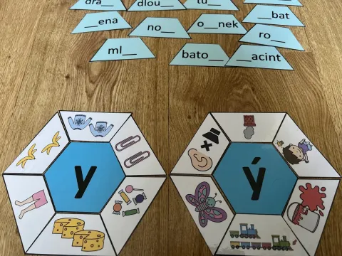 Materiál Hexagony - tvrdé slabiky použitý ve třídě