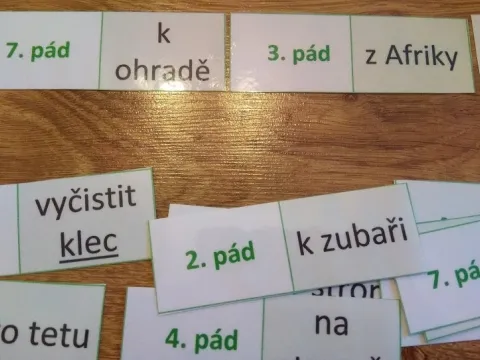 Materiál Pády - domino použitý ve třídě